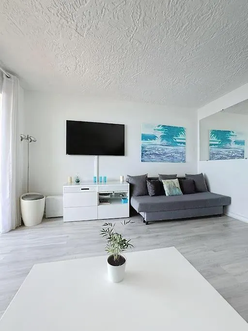 Horizon Ocean-Studio Bord De Mer Saint-Laurent-du-Var Apartment