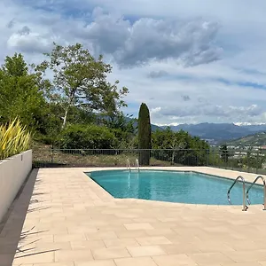 Appartement Superbe De 31m En Rez De Jardin, Saint-Laurent-du-Var